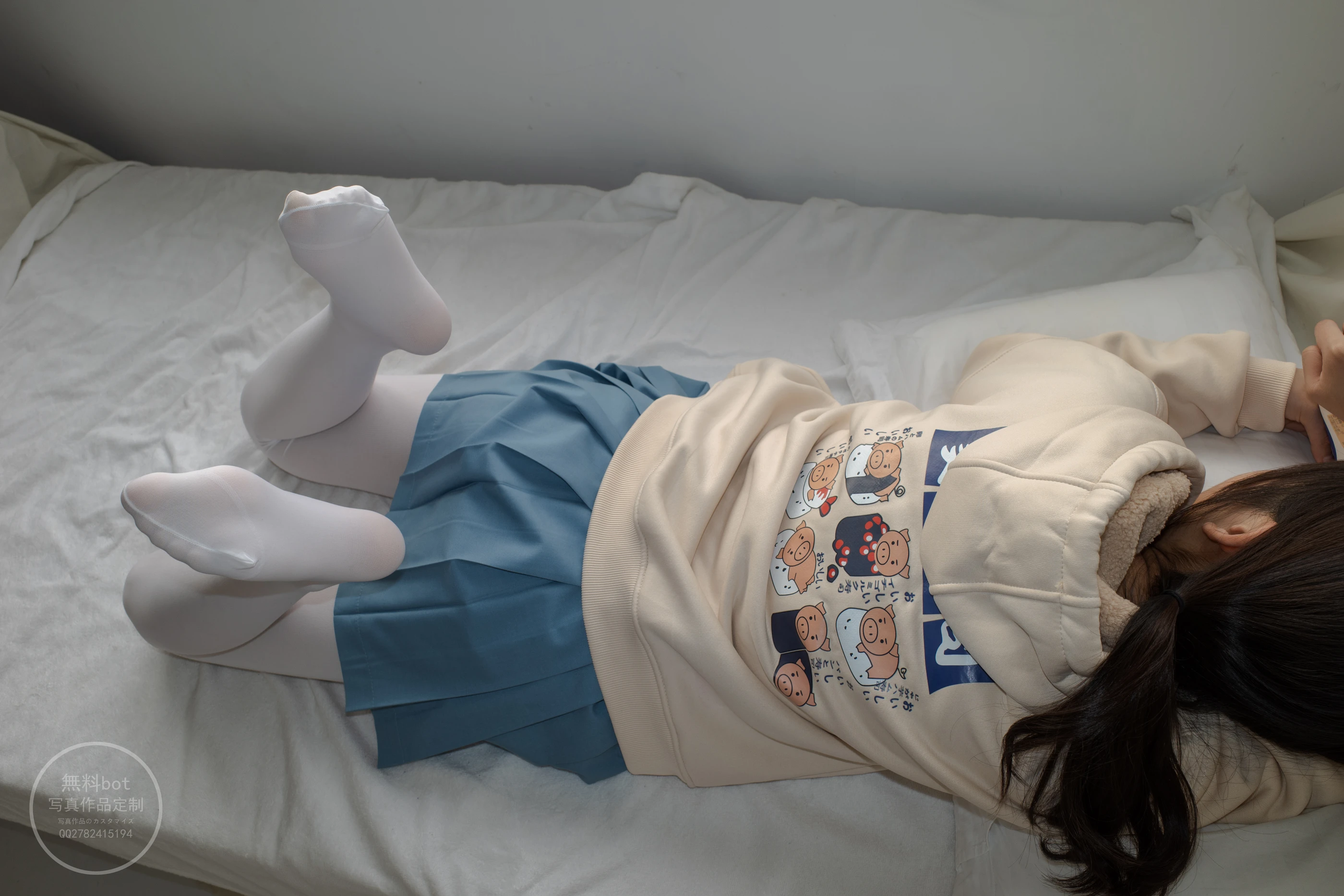 森萝财团 有料 NO.024 小香 阴暗小房间里的白丝双马尾萝莉 [84P]插图2